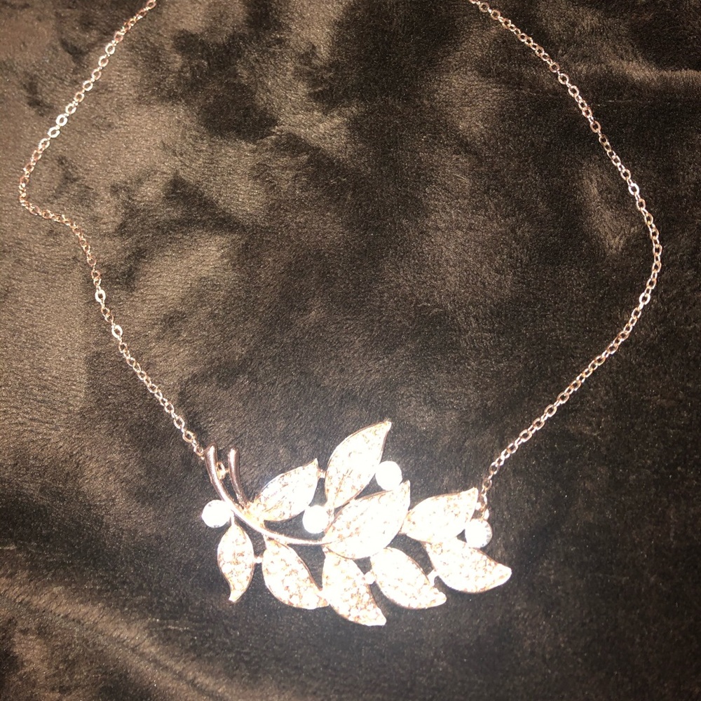 Necklace - Picture 3 of 4